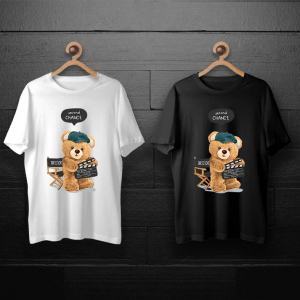 طرح لایه باز خرس تدی با کلاه و صندلی کارگردانی برای چاپ روی انواع تیشرت